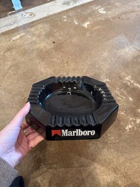 Extra-Large Marlboro Ceramic Red Fountain Ashtray